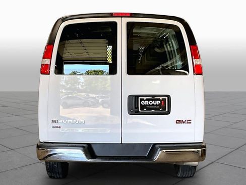 Used 2024 GMC Savana 2500 w/ Driver Convenience Package RWD image 4