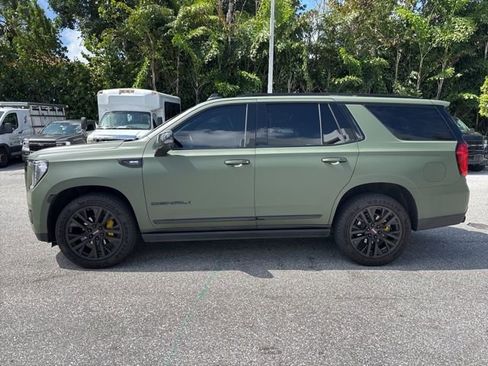 Used 2021 GMC Yukon Denali w/ Denali Premium Package RWD image 4