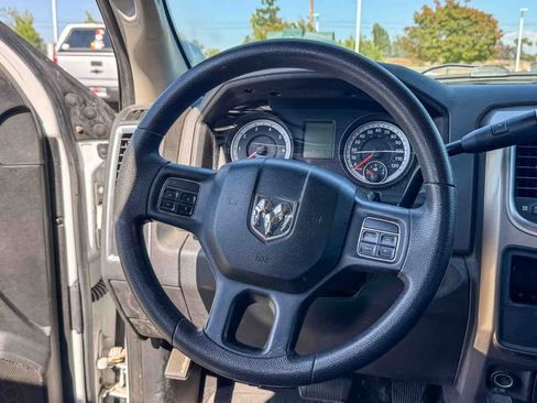 Used 2013 RAM 1500 Classic SLT RWD image 17