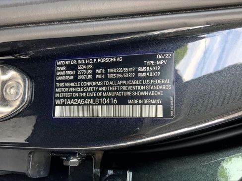 Used 2022 Porsche Macan AWD/4WD image 34