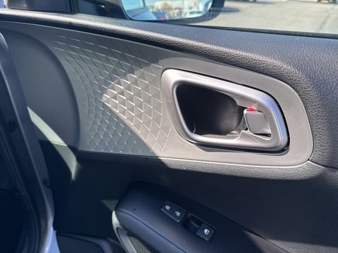 Used 2023 Kia Soul LX w/ LX Technology Package image 54