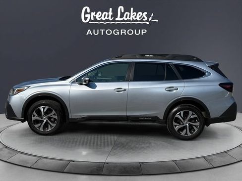Used 2022 Subaru Outback Limited AWD/4WD image 2