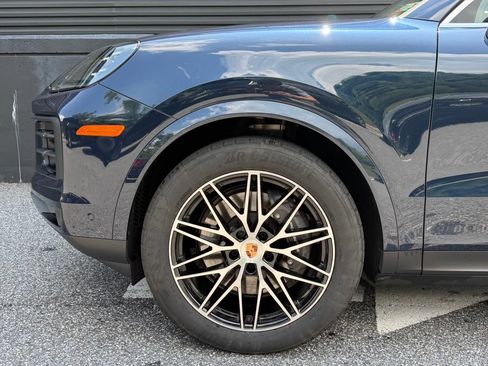 Certified 2026 Porsche Cayenne AWD/4WD image 14