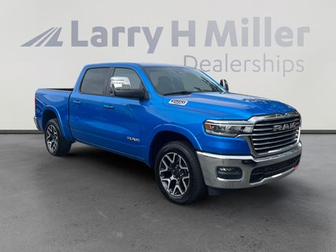 Used 2025 RAM 1500 Laramie w/ Trailer Tow Group AWD/4WD image 7