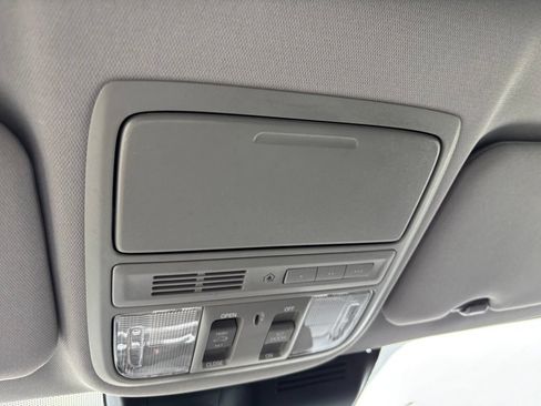 Used 2017 Honda CR-V Touring image 17