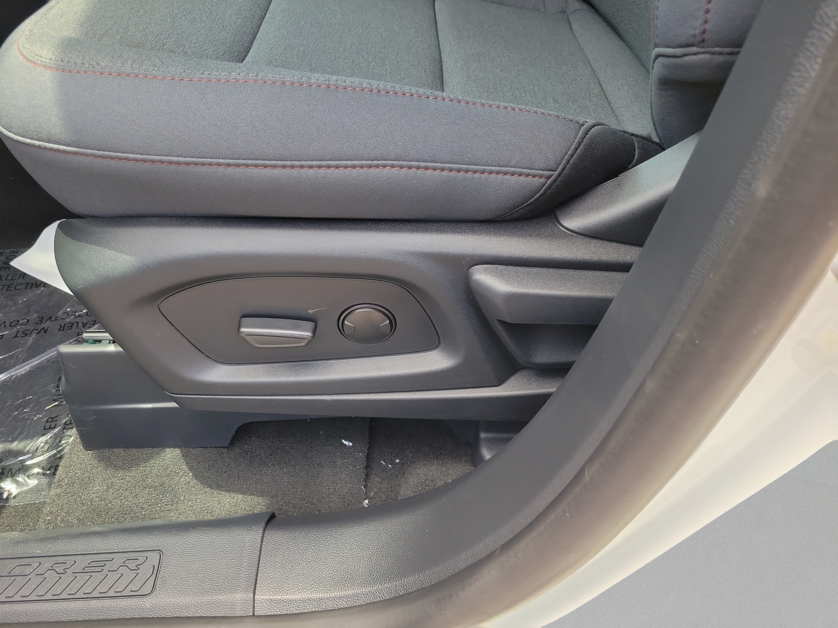 New 2026 Ford Explorer Active AWD/4WD image 16