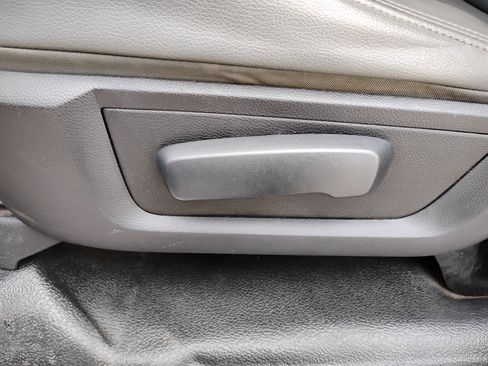 Used 2017 RAM 3500 Tradesman w/ Chrome Appearance Group image 12