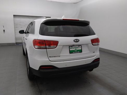 Used 2017 Kia Sorento FWD w/ LX Convenience Package image 6