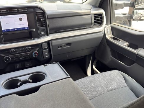 Used 2024 Ford F350 XLT AWD/4WD image 27