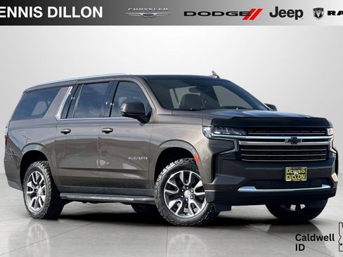 Used 2021 Chevrolet Suburban LT w/ LT Signature Package image 1