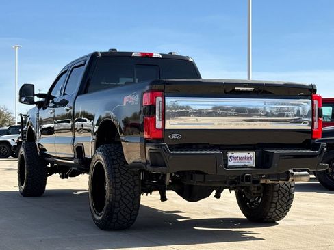 Used 2024 Ford F350 Platinum w/ FX4 Off-Road Package image 7