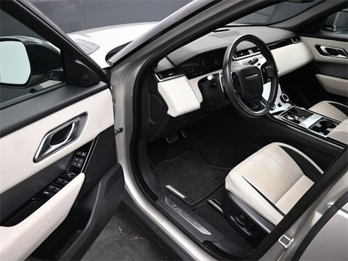 Used 2020 Land Rover Range Rover Velar R-Dynamic S image 11