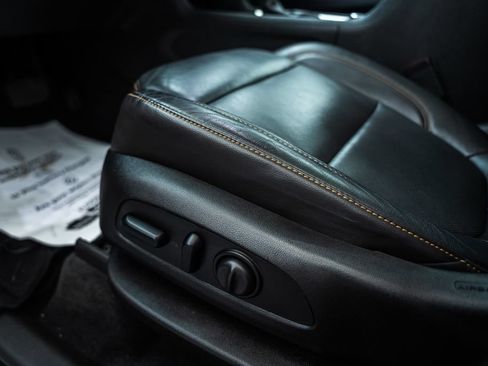Used 2021 Chevrolet Traverse Premier w/ LPO, 'HIT The Road' Package AWD/4WD image 40