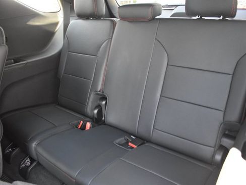 New 2026 Chevrolet Traverse RS w/ LPO, Floor Liner Package FWD image 17