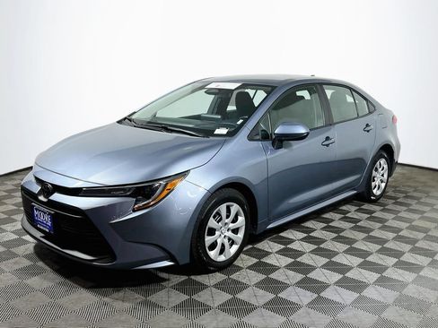 Certified 2025 Toyota Corolla LE FWD image 3