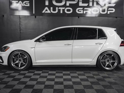 Used 2018 Volkswagen Golf R 4-Door image 32
