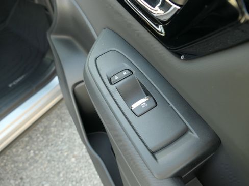 Certified 2025 Subaru Forester Limited w/ Popular Package image 24