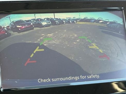 Used 2024 Nissan Kicks S image 17