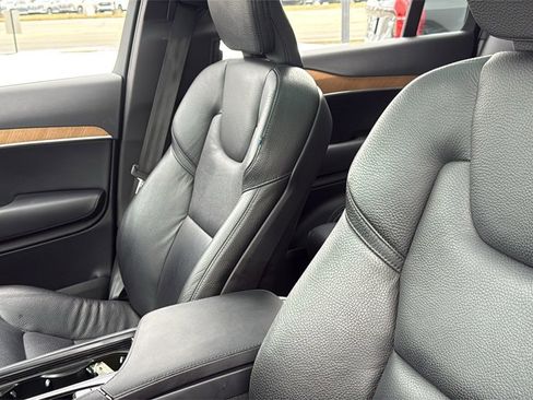Certified 2023 Volvo XC90 B6 Plus image 22