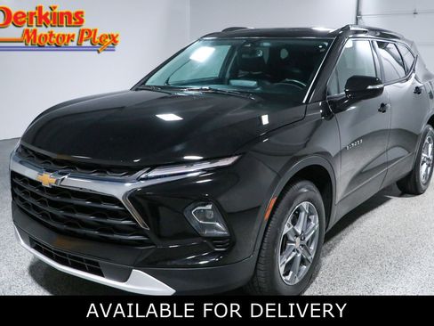 Used 2024 Chevrolet Blazer LT FWD image 1