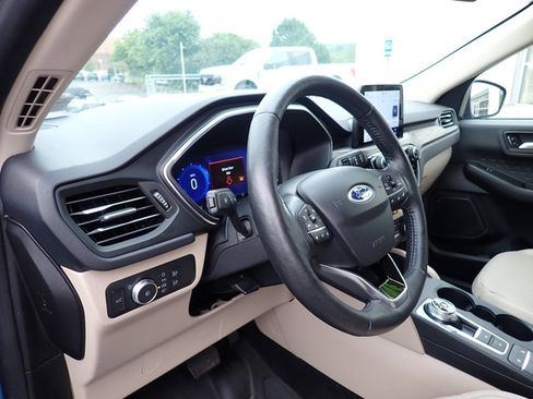 Used 2020 Ford Escape Titanium AWD/4WD image 15