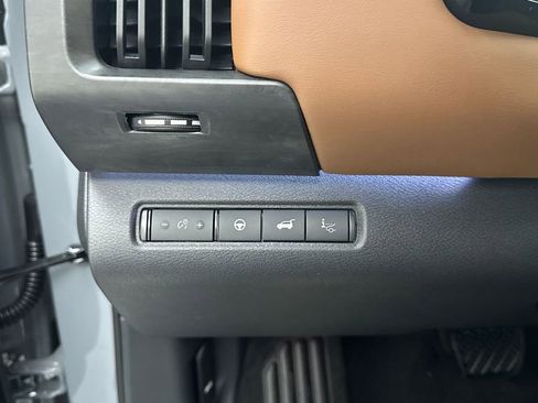 New 2026 Nissan Pathfinder Platinum AWD/4WD image 22