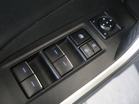 Used 2022 Toyota RAV4 XSE w/ XSE Grade Weather Package AWD/4WD image 12