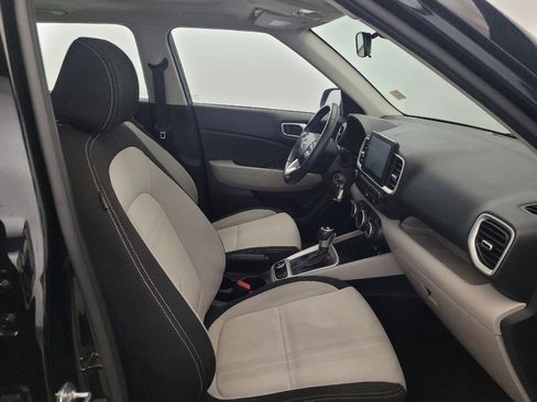 Used 2022 Hyundai Venue SEL FWD image 21