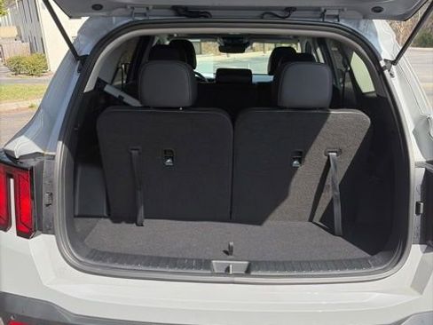 Used 2025 Kia Sorento S w/ Panoramic Sunroof Package image 26