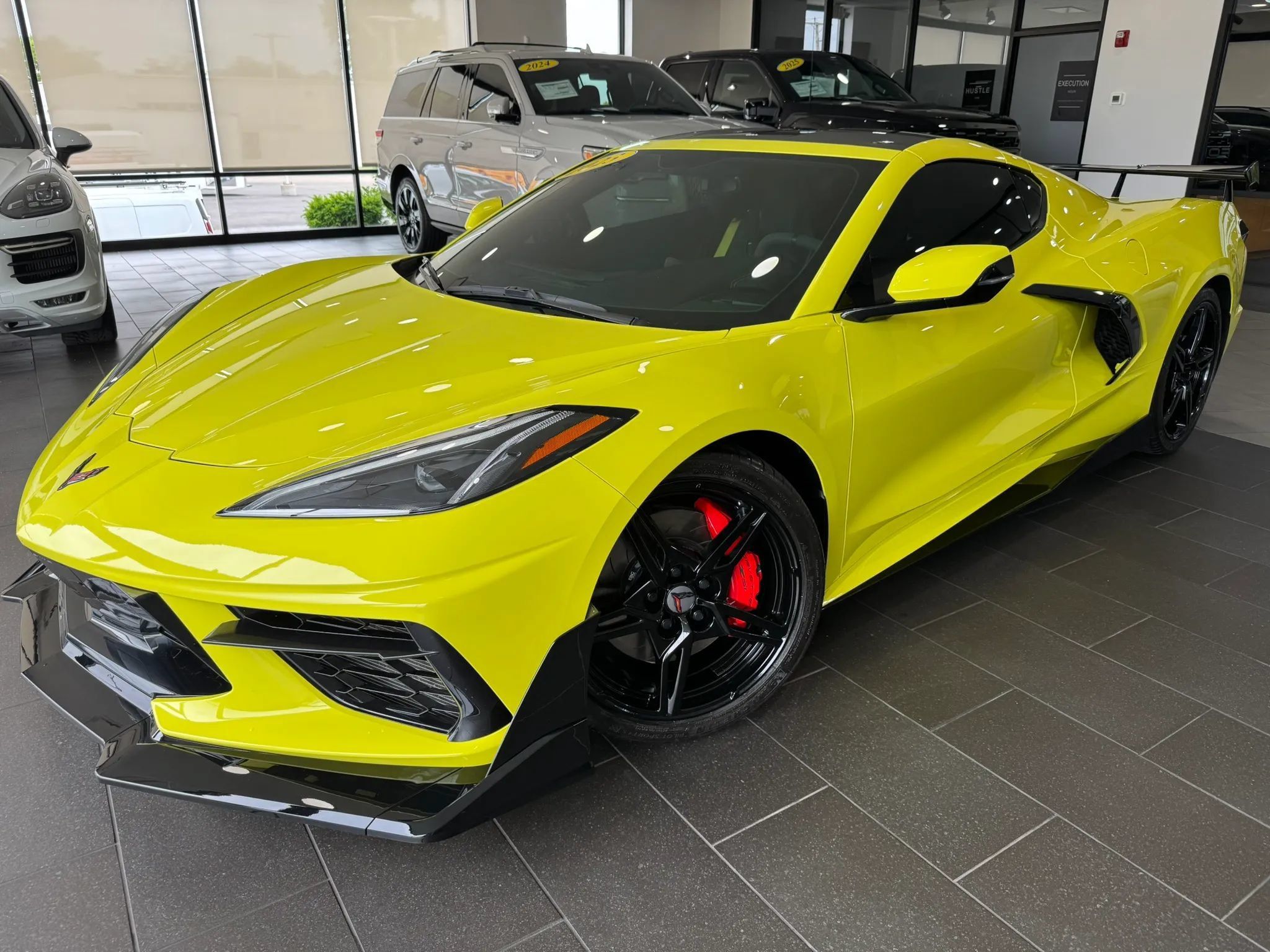 Used 2023 Chevrolet Corvette Stingray Coupe w/ Z51 Performance Package RWD image 14