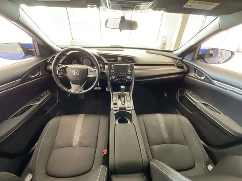 Used 2018 Honda Civic Sport image 8