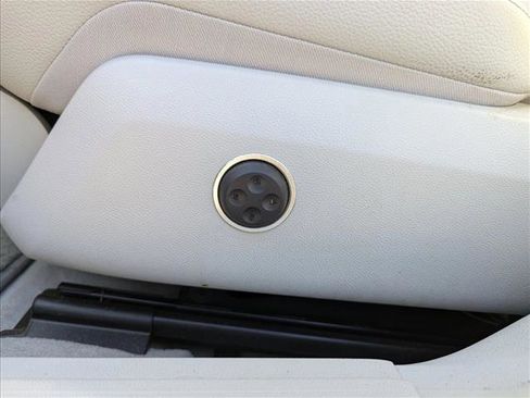 Used 2014 Mercedes-Benz E 350 Sedan image 11