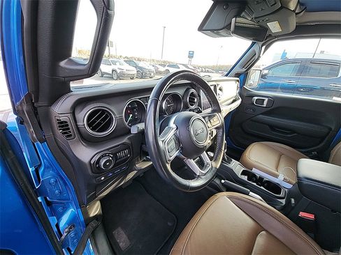 Used 2022 Jeep Wrangler Unlimited Rubicon 4xe w/ Cold Weather Group image 14