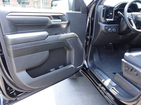 Used 2024 Chevrolet Silverado 1500 LT AWD/4WD image 16