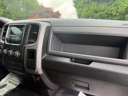 Used 2015 RAM 1500 ST AWD/4WD image 16