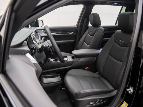 New 2025 Cadillac XT6 Sport image 10