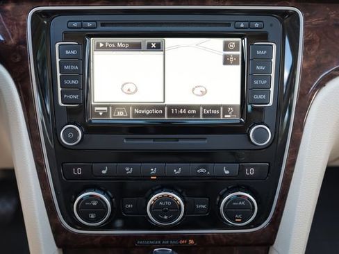 Used 2013 Volkswagen Passat 2.5 SEL Premium FWD image 25