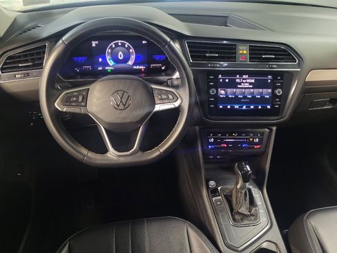 Used 2022 Volkswagen Tiguan SE FWD image 22