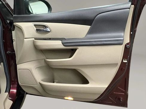 Used 2014 Honda Odyssey EX-L image 31