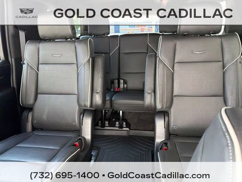 Used 2023 Cadillac Escalade ESV Premium Luxury AWD/4WD image 24