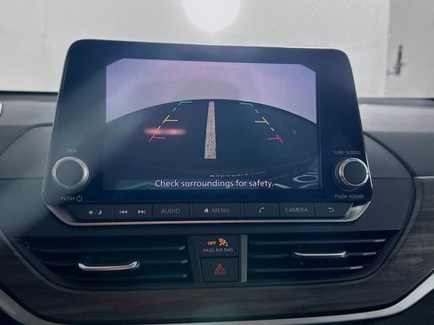 Used 2025 Nissan Altima 2.5 SV image 22