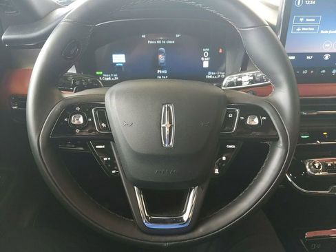 Certified 2025 Lincoln Corsair Grand Touring AWD/4WD image 15
