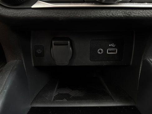 Used 2025 Nissan Versa SV FWD image 22