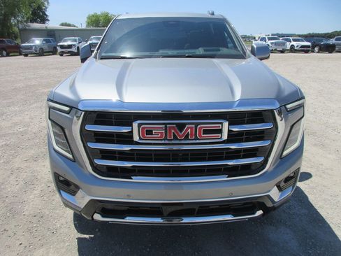 New 2026 GMC Yukon XL Elevation w/ Elevation Premium Package AWD/4WD image 10