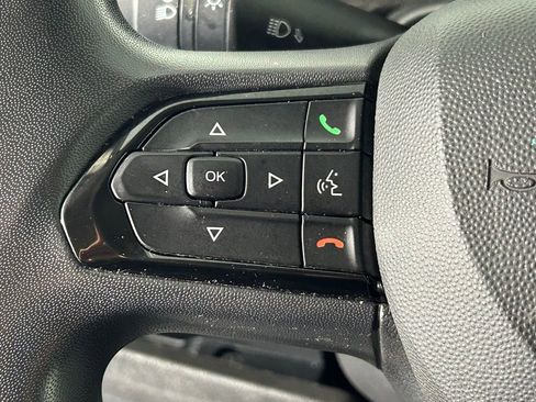 Used 2025 RAM ProMaster 2500 w/ Convenience Group image 25