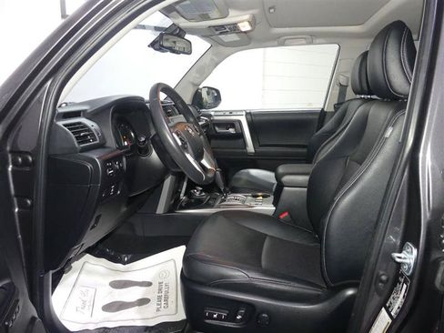 Used 2020 Toyota 4Runner Limited AWD/4WD image 21