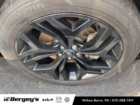 Used 2023 Land Rover Range Rover Evoque R-Dynamic S AWD/4WD image 8