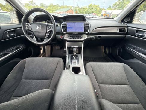 Used 2015 Honda Accord Hybrid Sedan image 15