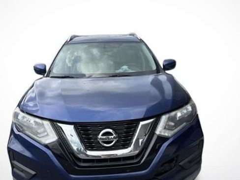 Used 2017 Nissan Rogue S w/ S Appearance Package FWD image 5
