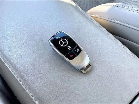 Certified 2020 Mercedes-Benz S 560 4MATIC Sedan image 38